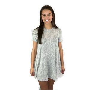 Wildflower Soft Gray T-Shirt Dress Casual and Free Small